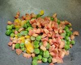 A picture of step 2 of Hot Garlic Vegetable Soup.