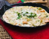 A picture of step 4 of White gravy.