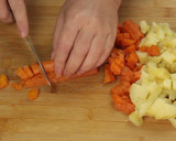 Foto del paso 2 de la receta: Auténtica "Ensaladilla Rusa-Olivier""(como se preparan en Rusia)