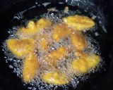 A picture of step 4 of Egg Pakorhay.