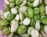 Hình bước làm 1 của món Cóc thái ngâm chua ngọt