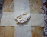 A picture of step 4 of Corn chicken box samosy.