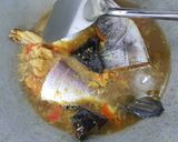 Foto langkah ke 5 dari resep Pindang Kakap Putih.