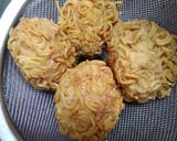 Foto langkah ke 4 dari resep Bola tahu rambutan.