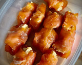 Foto del paso 4 de la receta: Rollitos de salmón con ensaladilla de langostinos
