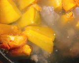 Hình bước làm 2 của món Canh Bí Đỏ Nấu Xương Heo