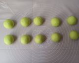 Foto langkah ke 6 dari resep Bakpao Pandan Isi Kacang Hijau.