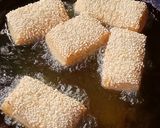 Foto langkah ke 6 dari resep Roti Goreng Wijen.