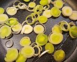 Bébispenótos-túrós rakott fusilli recept fázis 1 fotója