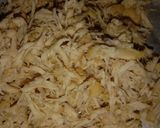 A picture of step 2 of Chicken macaroni pasta.