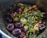 भोगीची लेकुरवाळी भाजी (Bhogichi Bhaji Recipe In Marathi) रेसिपी स्टेप 7 फोटो 