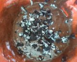 A picture of step 4 of Oreo muffins.