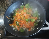Foto del paso 4 de la receta: Espaguetis con verduras al ajillo