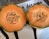 Une image de l'étape 1 de Melon « spoutnik » au jambon cru et basilic cœur crémeux de burrata.