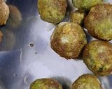 પાલક કોફતા કરી (Palak Kofta Curry Recipe in Gujarati) રેસીપી સ્ટેપ3ફોટો