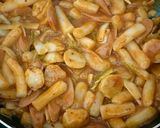 Hình bước làm 5 của món Tokbokki nhà làm