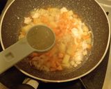 Foto langkah ke 2 dari resep Bubur Kentang Ayam Wortel (MPASI 6 Bulan).