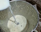 A picture of step 2 of Cold milk peanut drink.