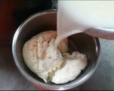 A picture of step 4 of Mango cheese cake.