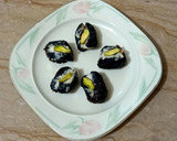 A picture of step 5 of Dates filled with cream and pista.