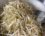 Foto langkah ke 4 dari resep Cah Toge Pedas.