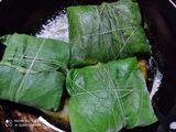 লাউ পাতায় টমেটো পাতুরি (lau patay tomato paturi recipe in Bengali)