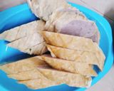 Hình bước làm 3 của món Thịt trộn củ sen cuộn tàu hũ ky