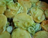 Foto del paso 8 de la receta Alcachofas con patata y huevos escalfados con foie gras de pato
