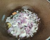 A picture of step 7 of Palak Methi Matar.