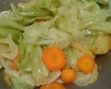 Foto langkah ke 6 dari resep Kubis Bumbu Kuning.