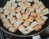 Foto langkah ke 2 dari resep Croutons Caramel.