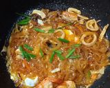 A picture of step 5 of Pad Thai with Mixed Proteins.