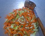 Foto langkah ke 10 dari resep Bihun Goreng Spesial.