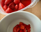 Foto del paso 1 de la receta: Polo cremoso de cheesecake y fresas (en moldes Lékué)