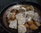 Foto langkah ke 7 dari resep Tempe bacem sederhana.