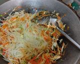 Foto langkah ke 3 dari resep Pastel Isi Soun dan Sayur.