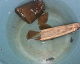A picture of step 1 of Capirotada de Leche.