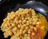 A picture of step 4 of White mutter with paneer tikki.