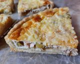 Une image de l'étape 10 de Quiche poulet, olives et fromages🍴.