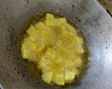 Foto langkah ke 1 dari resep Sambal kentang nanas pedes asem.