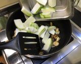 狗蝦絲瓜麵線的食譜步驟3照片