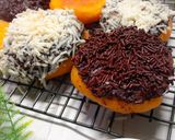 Foto langkah ke 6 dari resep Donat Ubi Kuning.