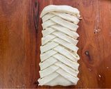 Foto langkah ke 4 dari resep Cheesy Banana Ovomaltine Strudel.