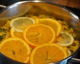 Foto langkah ke 3 dari resep Homemade Dandelion Honey.
