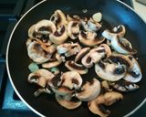 Foto del paso 1 de la receta Judías blancas con champiñones y fruta