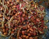 Foto langkah ke 3 dari resep Teri Kacang Pedas Manis.