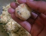 A picture of step 6 of Yam Balls.