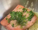 Foto del paso 4 de la receta: "Salmón a la mexicana con vinagreta de cilantro"