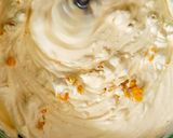 Foto langkah ke 2 dari resep Butter cookies telur asin.