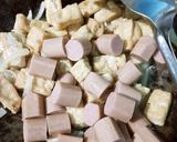 Foto langkah ke 2 dari resep Sosis Tahu Saos Asam Manis.